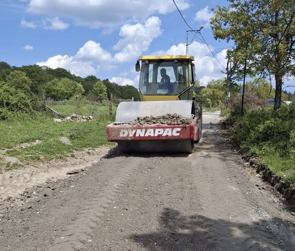 İvrindi Belediyesi, ilçenin farklı mahallelerinde altyapı, çevre düzenleme ve sosyal
