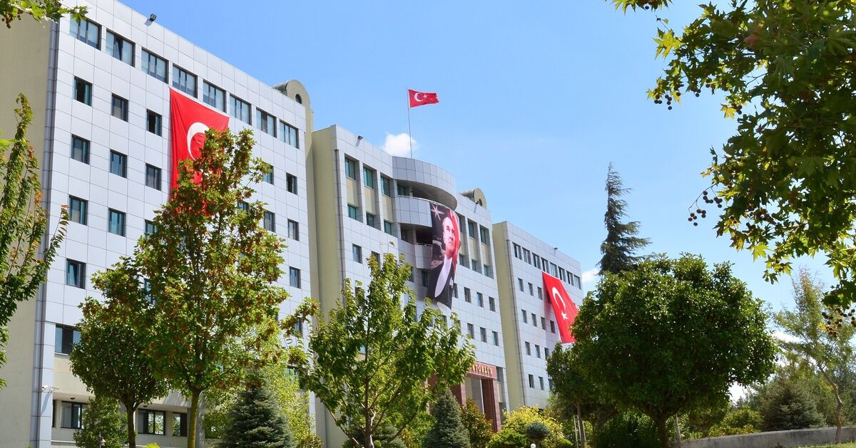Balıkesir Üniversitesi ortaklığında Özbekistan’da düzenlenen “Uluslararası Altıncı İdare Hukuku ve