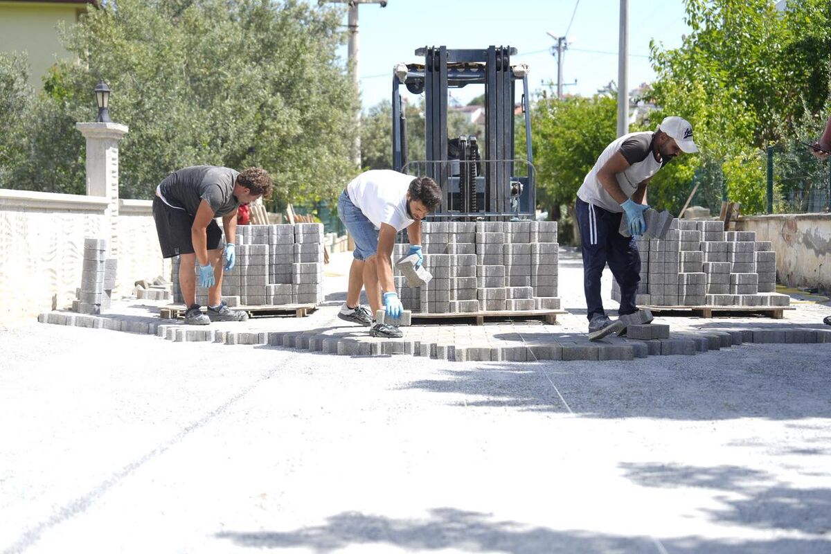 Burhaniye Belediyesi İlçe Genelinde Çalışmalarını Aralıksız Sürdürüyor 698948896 1454048180094879 2326867108795706162 n - Marmara Bölge Gazetesi