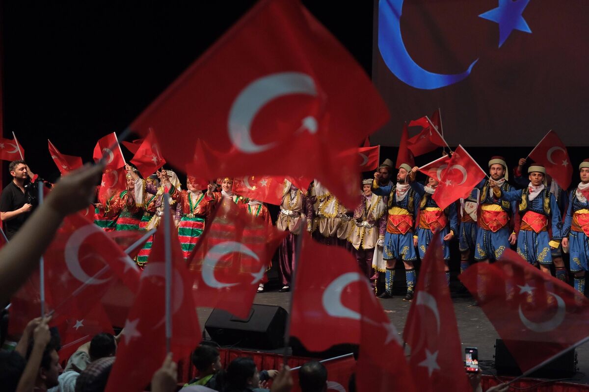 Kuvayımilliye Günü kapsamında düzenlenen kahramanlık türküleri konseri ve “Topraktan Sahneye”