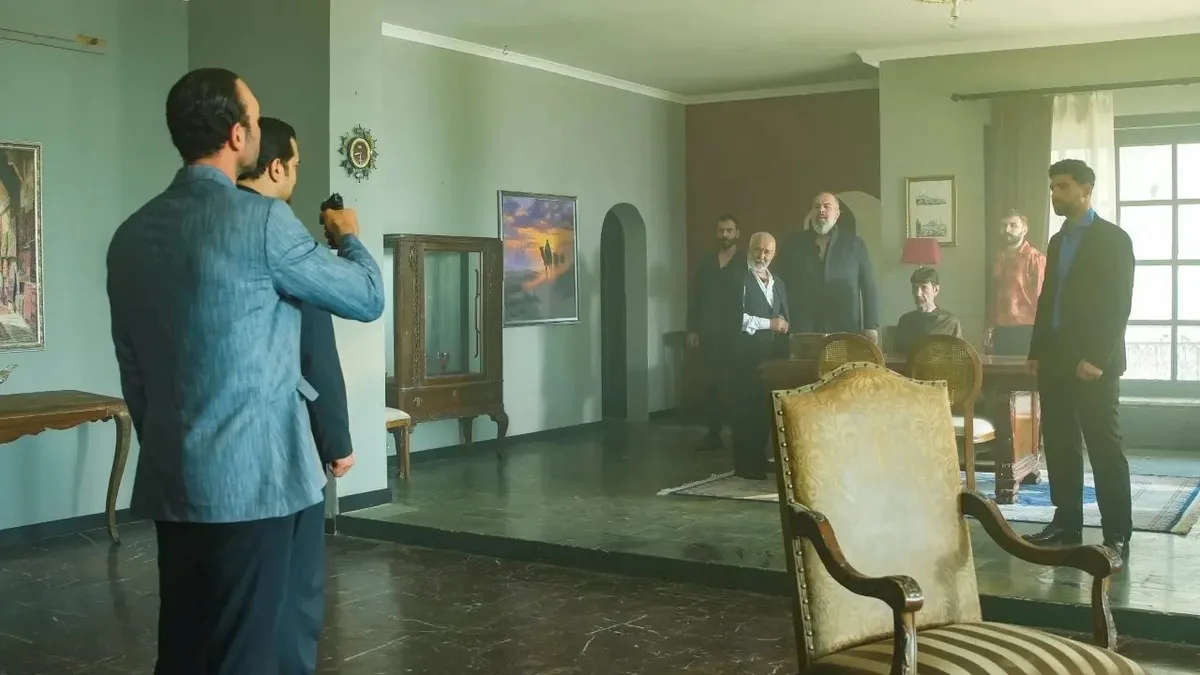Kanal D ekranlarının reyting rekortmeni dizisi Eşref Rüya son bölümüyle