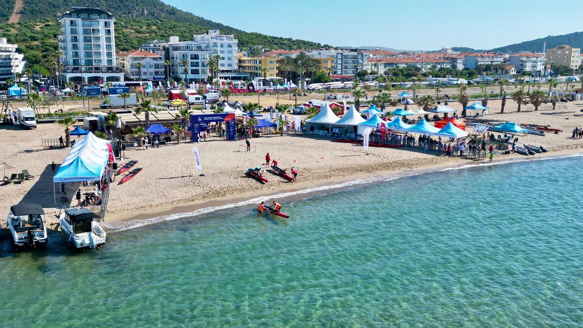 Ayvalık’ta düzenlenen Deniz Küreği Endurance ve Beach Sprint Kupası, büyük