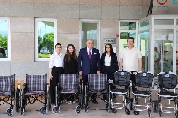Gönen Belediyesi, sağlık alanındaki destek çalışmalarını sürdürüyor. Belediye Başkanı İbrahim