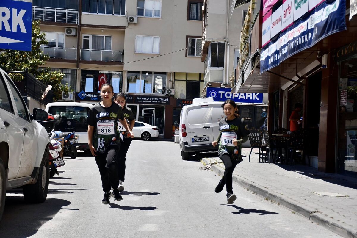 Balıkesir’de Oryantiring Heyecanı 701737157 1292290643076016 6254842507310766384 n - Marmara Bölge Gazetesi