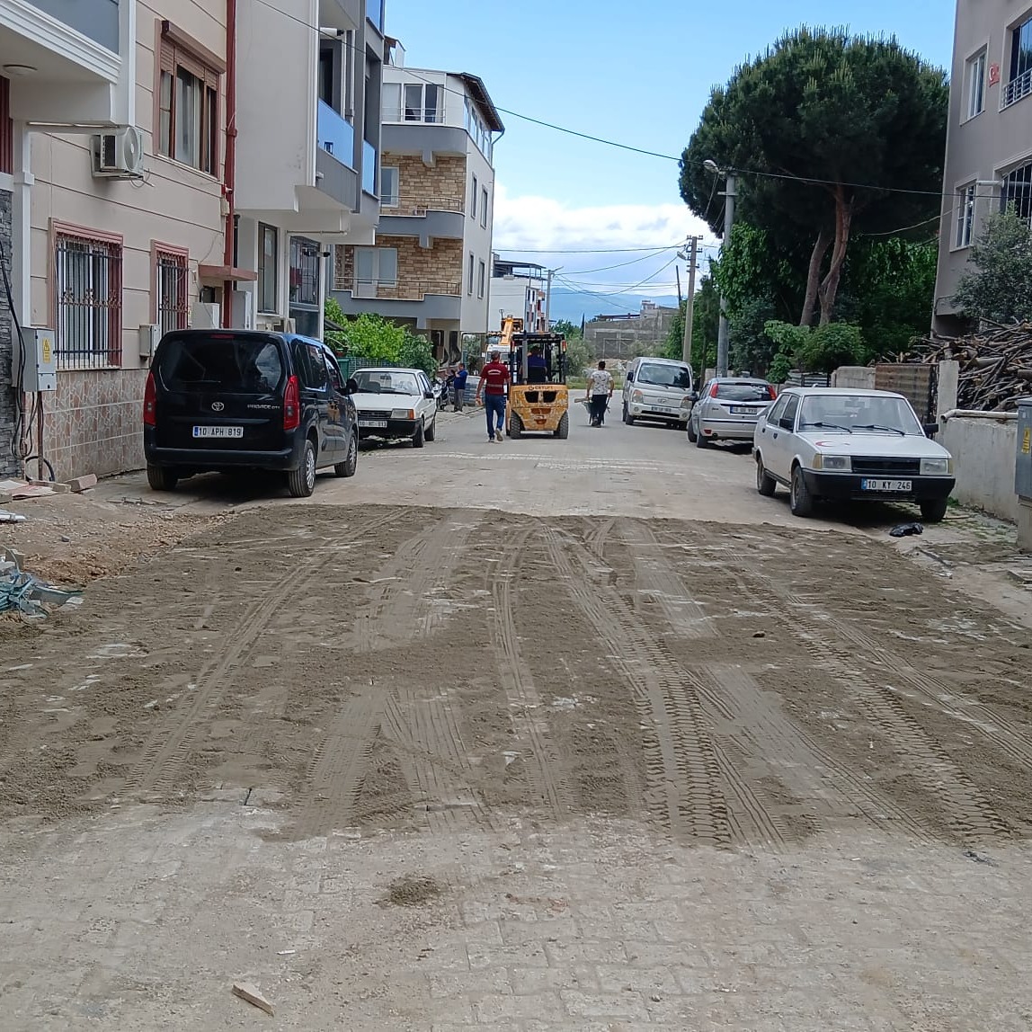 Edremit’te Değişim Hız Kazandı! 702703720 990578583333167 89541035827042345 n - Marmara Bölge Gazetesi