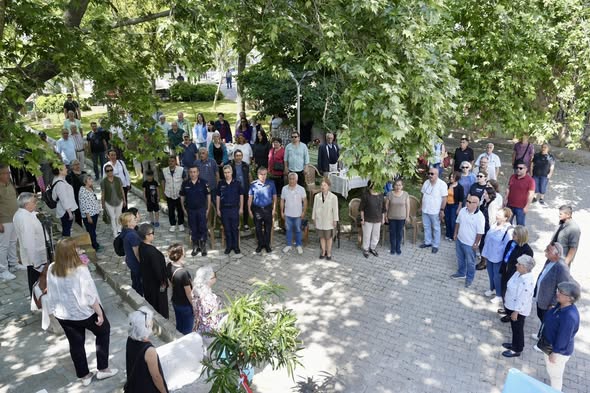 Burhaniye ilçesine bağlı Pelitköy Mahallesi’nde kurulan Pelitköy Yaşam Derneği’nin açılışı