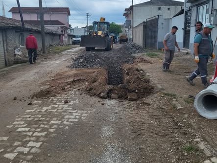 İbrahim Palaz, Gönen’de altyapı ve üstyapı çalışmalarının aralıksız sürdüğünü belirterek
