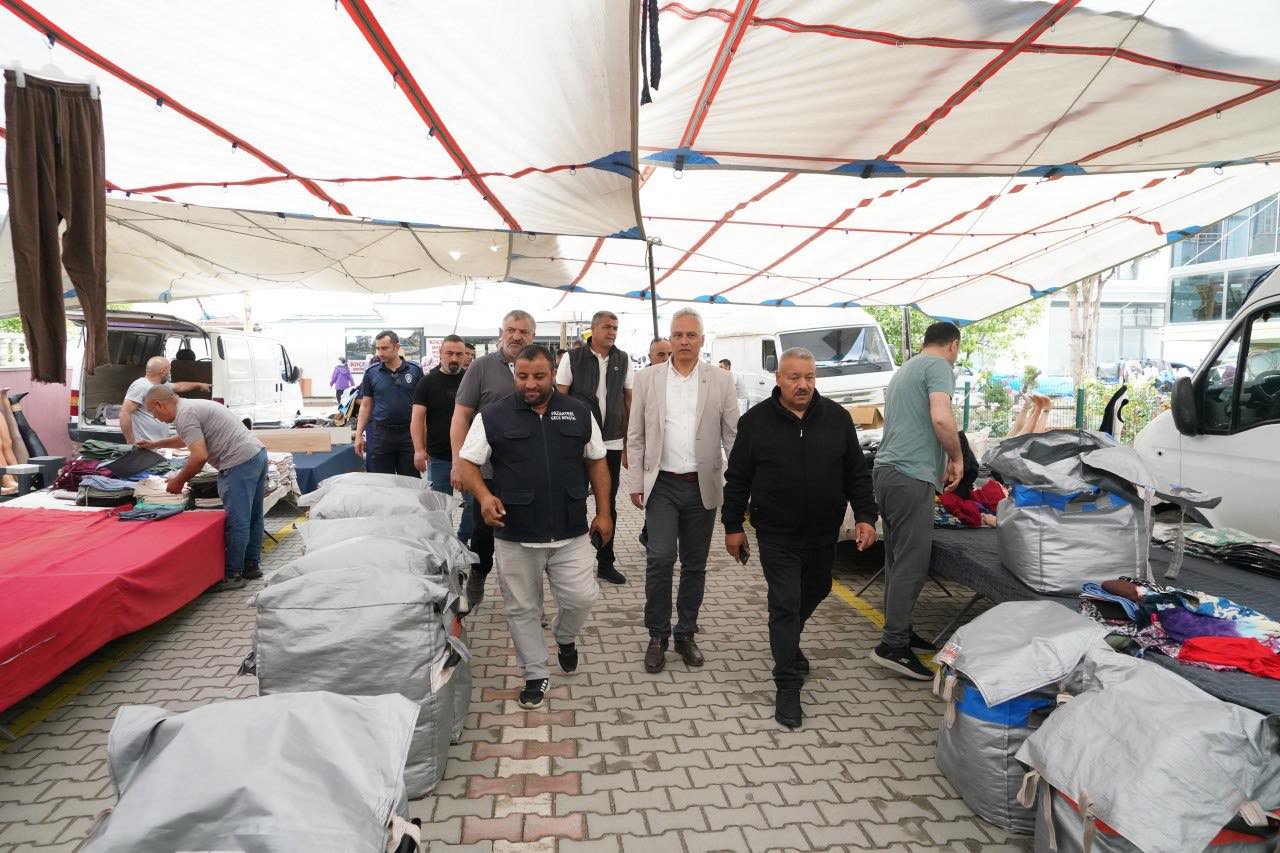 Altınoluk Pazaryeri’nde geçtiğimiz hafta tespit edilen sorunlu alanlar, Edremit Belediyesi