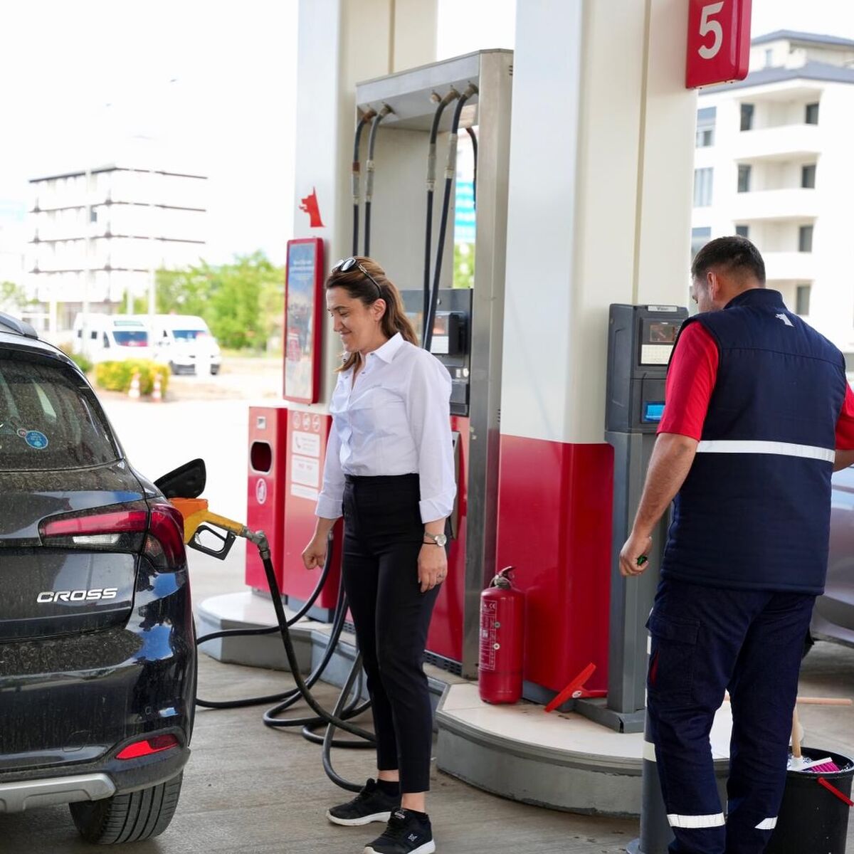 Gömeç’te Belediye İşletmeli Akaryakıt İstasyonu Hizmete Açıldı 706065357 18609667870016334 7628460115022846458 n - Marmara Bölge Gazetesi