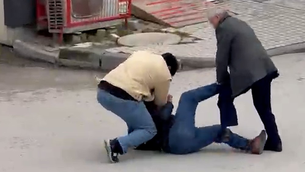 Sokak Ortasında Dehşet! AW696120 02 - Marmara Bölge Gazetesi