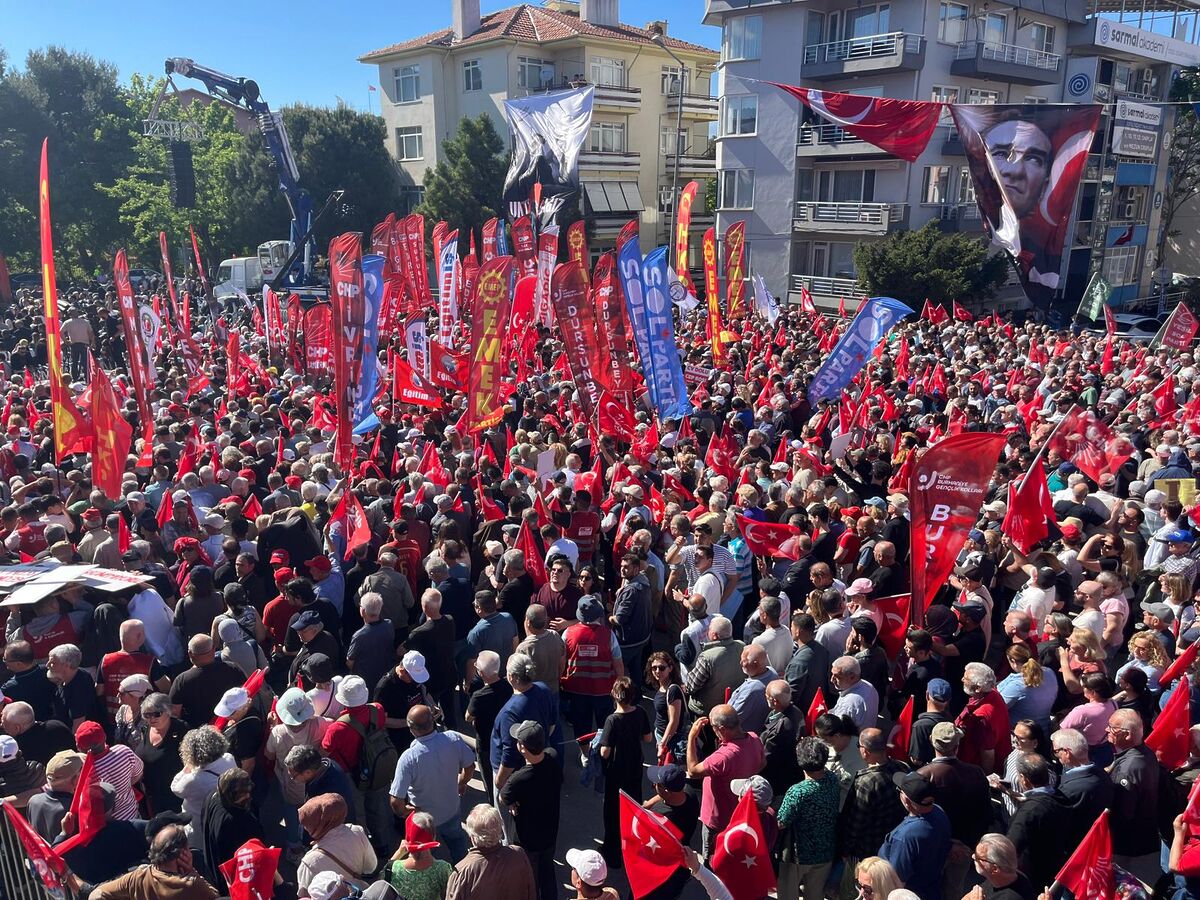 Özgür Özel Balıkesir’den İktidara Yüklendi: “Her CHP’li Cumhurbaşkanı Adayıdır” OZGUR OZEL BALIKESIR MITING 3 - Marmara Bölge Gazetesi