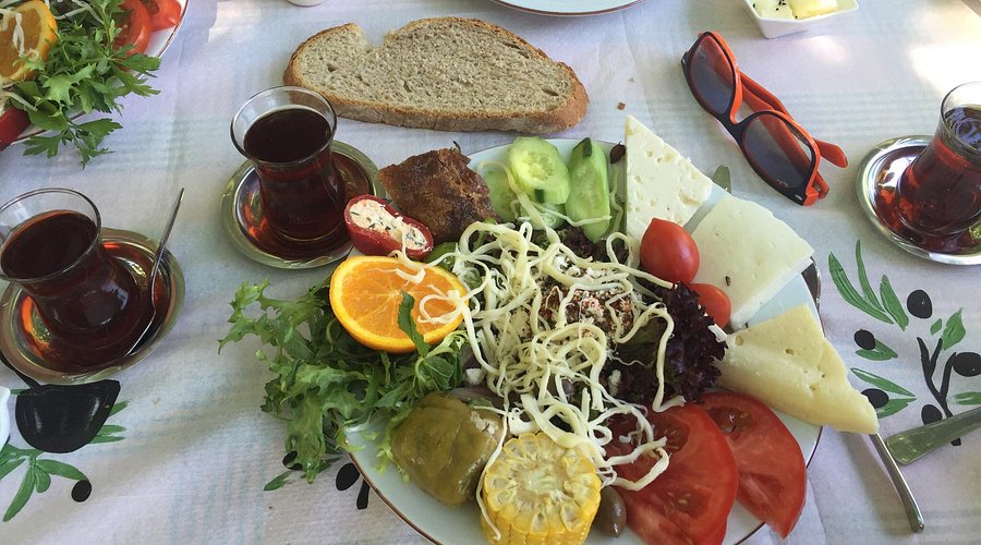 40 Çeşit Reçelli Kahvaltısı ve Taş Evleriyle Bu Köy Ege’nin Yeni Gözdesi SAIP KOYU 3 - Marmara Bölge Gazetesi