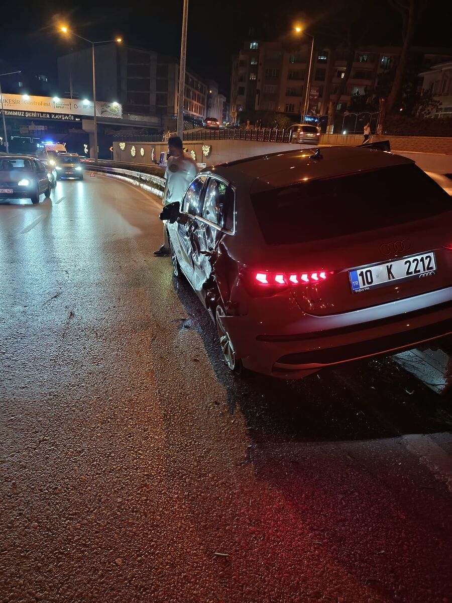 Karesi’de Zincirleme Kaza! WhatsApp Image 2026 05 11 at 22.31.13 - Marmara Bölge Gazetesi