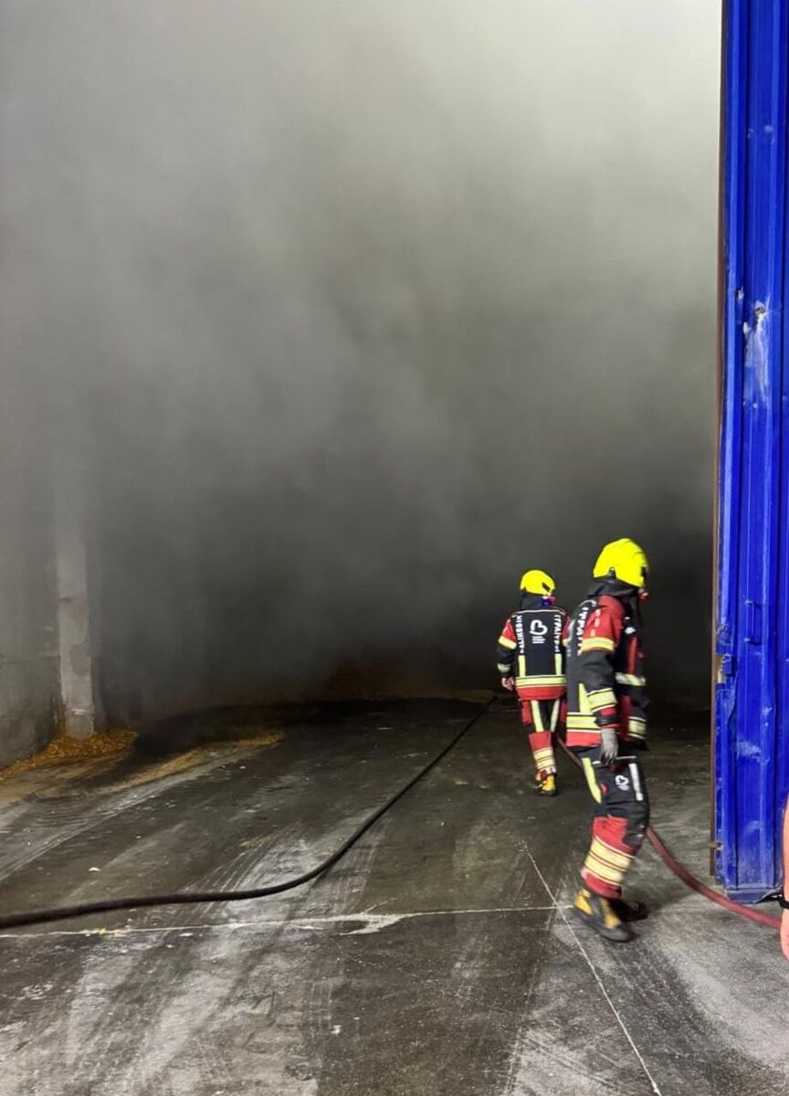 Bandırma’da Depo Yangını! WhatsApp Image 2026 05 13 at 23.45.57 - Marmara Bölge Gazetesi