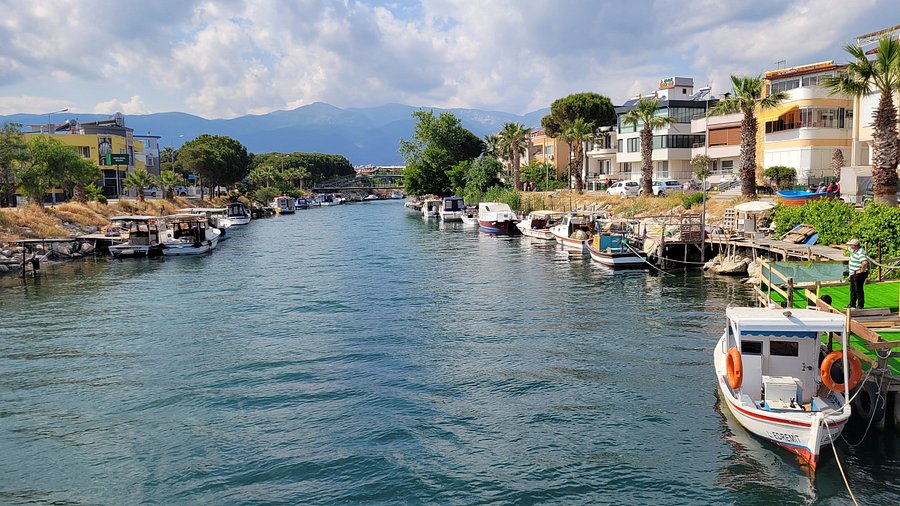 İzmir ve Muğla’yı Unutturan Balıkesir’in Sakin Balıkçı Kasabası akcay 1 - Marmara Bölge Gazetesi