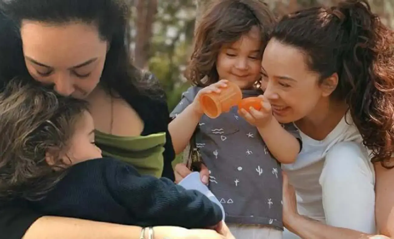 Dünya Güzeli Azra Akın’ın Son Hali Olay Oldu! “Ebru Gündeş’in İkizi Gibi Olmuş” azra akin 1637738693 6531 - Marmara Bölge Gazetesi