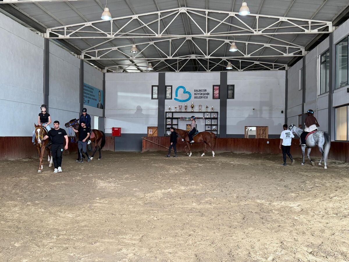 Bandırma’da Binicilik Etkinliği bf6a03a9 7af9 4f35 9f33 2fd2e5353c13 - Marmara Bölge Gazetesi