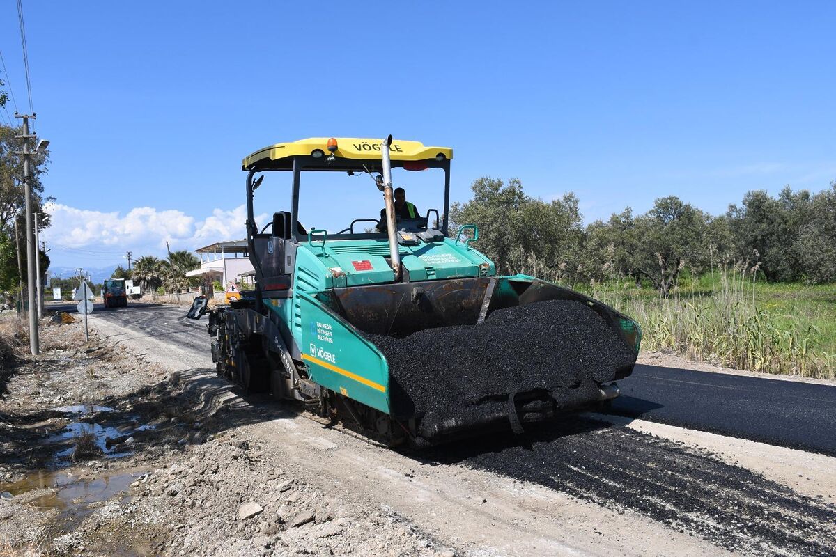 Balıkesir’de Yol Seferberliği Hız Kazandı ca1f554b 6d51 4e65 bfb6 df26a625a987 - Marmara Bölge Gazetesi