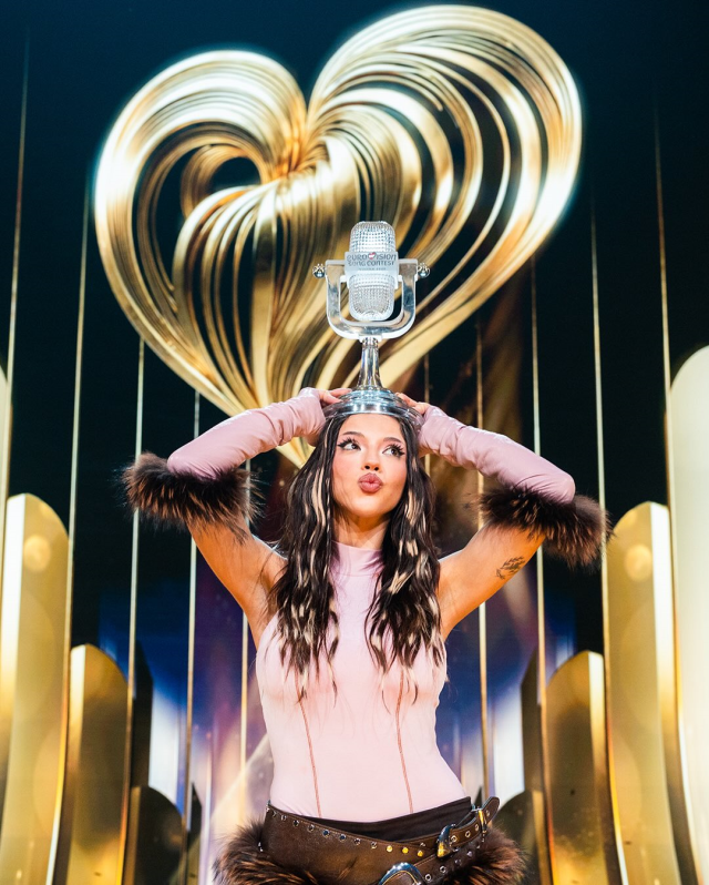 eurovision sampiyonu dara turk 94739607 1330 1 m - Marmara Bölge Gazetesi