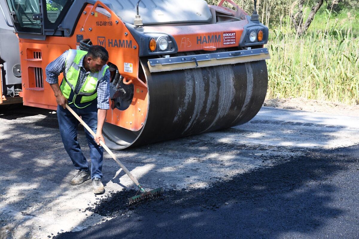 Balıkesir’de Yol Seferberliği Hız Kazandı fc9ff8be 177a 495c ae10 18e4ef0aa41e - Marmara Bölge Gazetesi