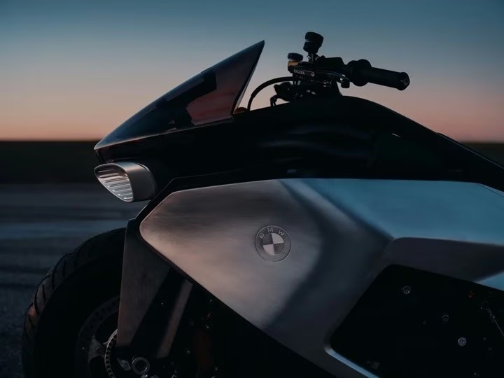 BMW Vision K18 Tanıtıldı! Savaş Uçağını Andıran Tasarımıyla Dikkat Çekti image 2026 05 21T181905.848 - Marmara Bölge Gazetesi