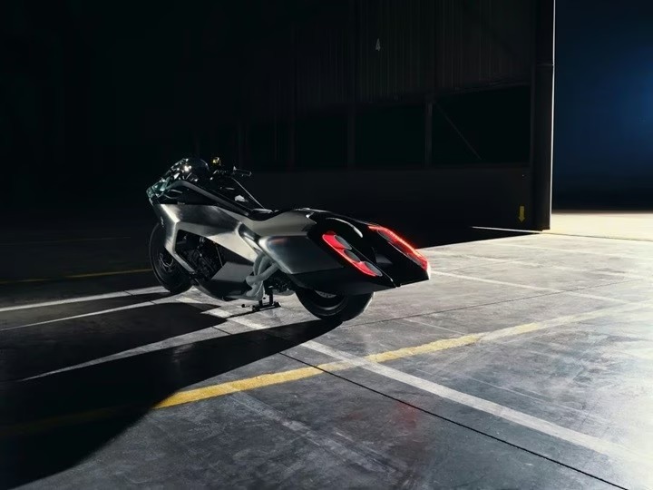 BMW Vision K18 Tanıtıldı! Savaş Uçağını Andıran Tasarımıyla Dikkat Çekti image 2026 05 21T181913.259 - Marmara Bölge Gazetesi