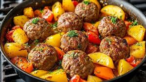 Türk mutfağının sevilen lezzetlerinden biri olan çiftlik köfte, hem doyurucu