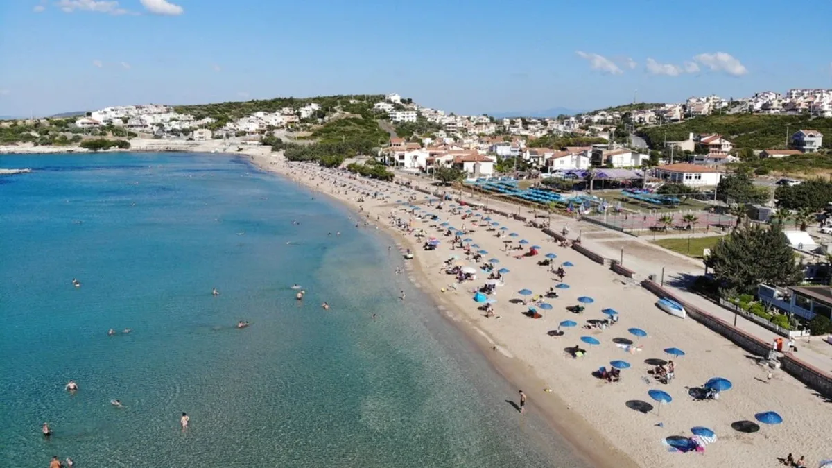 İzmir’in doğal güzellikleriyle dikkat çeken ilçelerinden Karaburun, eşsiz koyları ve
