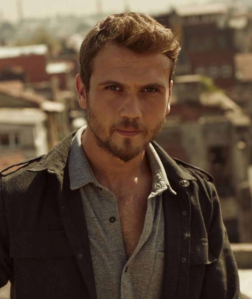 Netflix’in merakla beklenen yeni yerli dizisi “Eve Giden Yol”da Aras