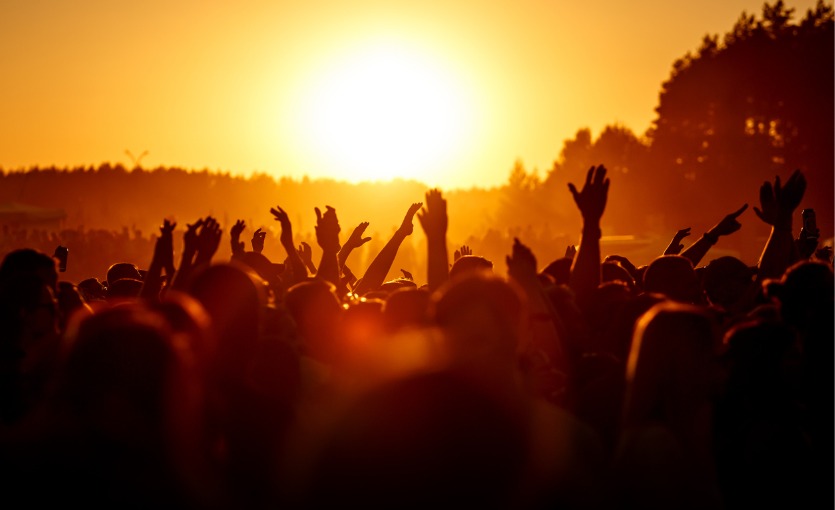 Susurluk’ta düzenlenen tiyatro festivali, her yaştan sanatseveri bir araya getirmeye