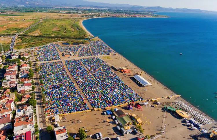 zeytinli rock festivali plaji 1.jpg - Marmara Bölge Gazetesi
