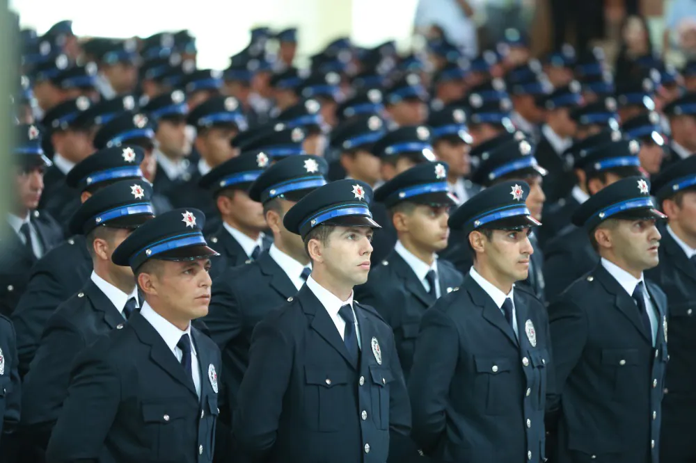 Polis olma hayali kuran binlerce adayın merakla beklediği açıklama geldi.