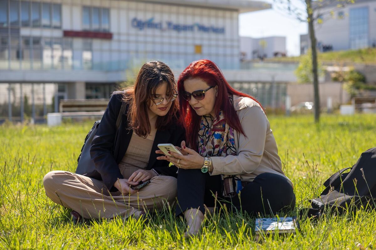 Kızına Destek İçin Sınava Girdi, Üniversiteli Oldu 3d5c69b5 870f 850b b9c5 fa65588f9134 - Marmara Bölge Gazetesi