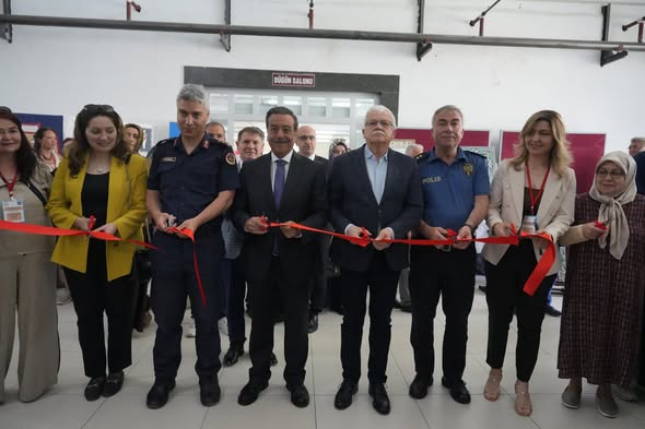 Burhaniye’de Eğitim ve Sanat Bir Arada 713263310 1471430341689996 5022509307937746360 n - Marmara Bölge Gazetesi