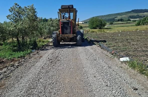 Bigadiç Belediyesi, kırsal mahallelerde tarımsal üretimi desteklemek ve ulaşımı kolaylaştırmak