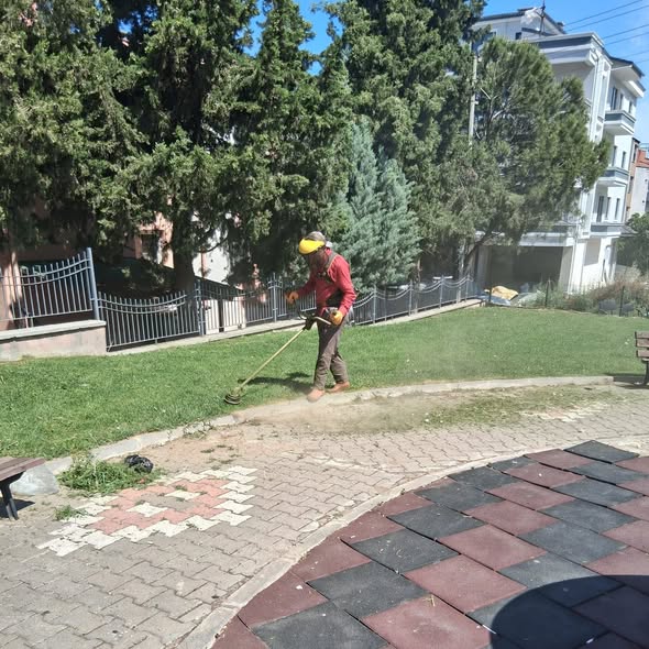 Bigadiç Belediyesi, ilçenin daha temiz, sağlıklı ve düzenli bir görünüme