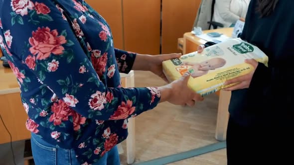 Burhaniye Belediyesi, sosyal belediyecilik anlayışı doğrultusunda ilçede ihtiyaç sahibi vatandaşlara
