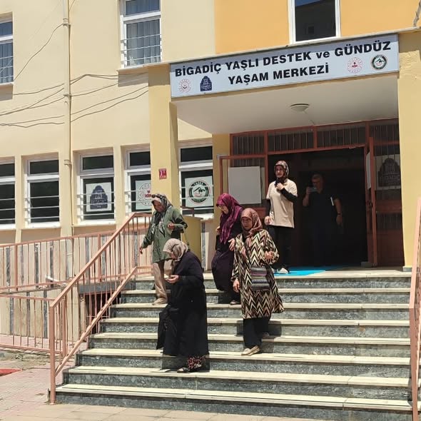 Bigadiç’te Yaşlılara Destek 719463106 17943035655214446 1851670732200997474 n - Marmara Bölge Gazetesi