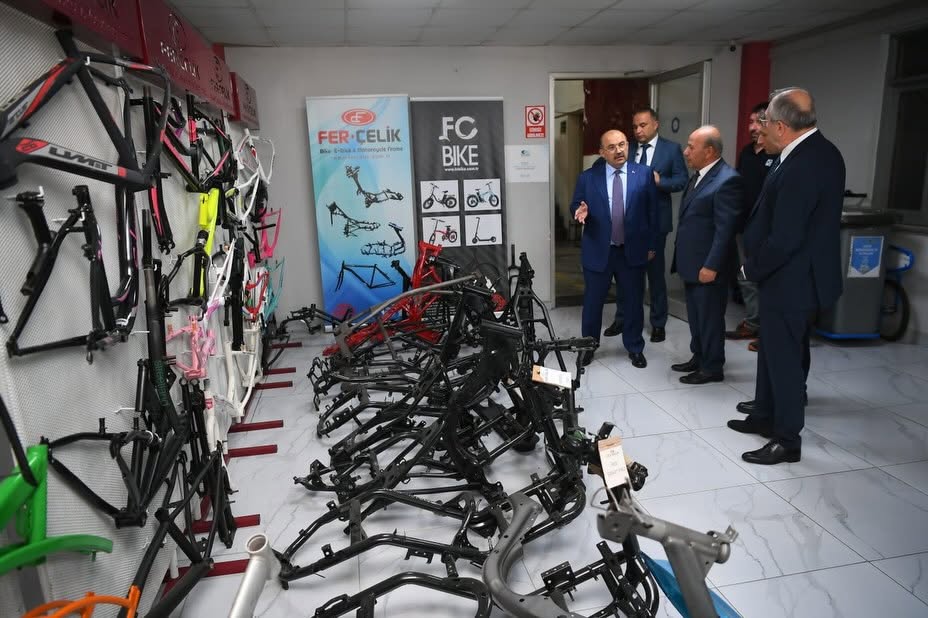 Balıkesir Sanayisinin Gücü Fer-Çelik’e Vali Ustaoğlu’ndan Ziyaret 721360952 18340289830222704 4572010703243277220 n - Marmara Bölge Gazetesi