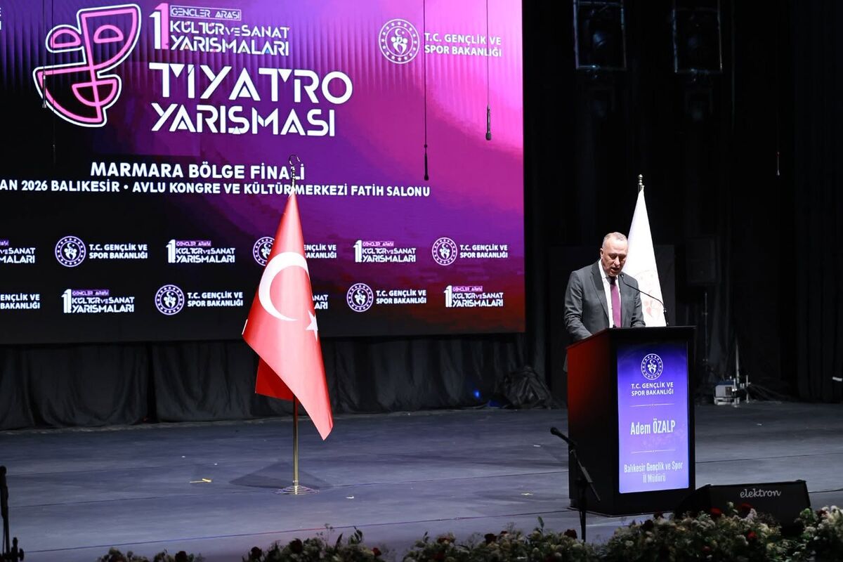 Marmara Bölgesi’nin En İyi Genç Tiyatrocuları 721736666 1313416937630053 4331156148523311494 n - Marmara Bölge Gazetesi
