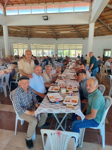 Gönen Belediye Başkanı İbrahim Palaz, Kocapınar Mahallesi’nde düzenlenen geleneksel köy