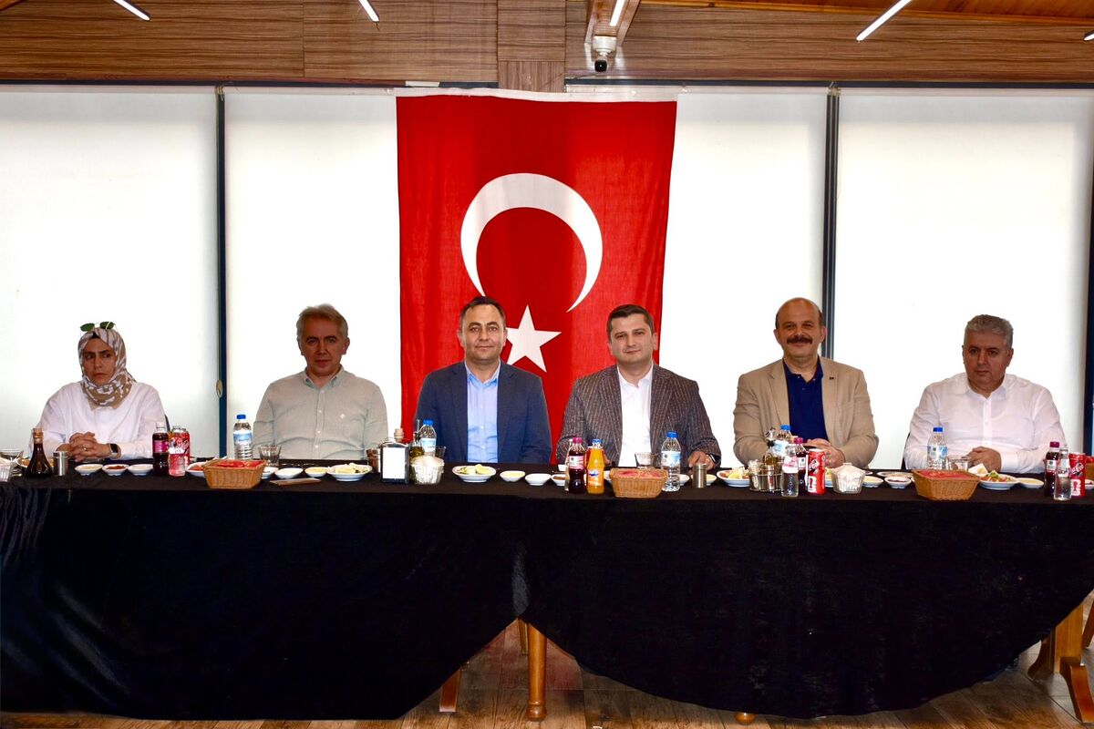 İvrindi’de görev sürelerini tamamlayarak yeni görev yerlerine atanan Cumhuriyet Savcısı