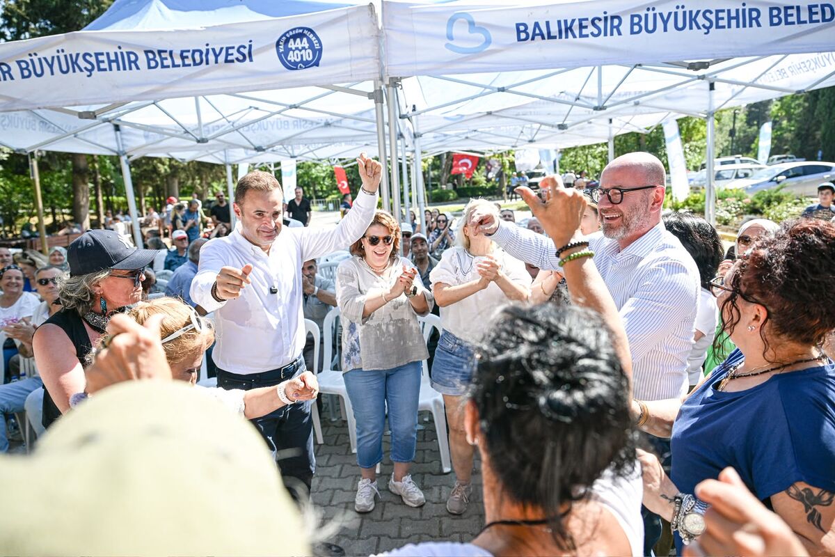Balıkesir'de Emekliler Haftası Coşkuyla Kutlandı 7294c12d 298a 448d b2a6 41f392994f70 - Marmara Bölge Gazetesi