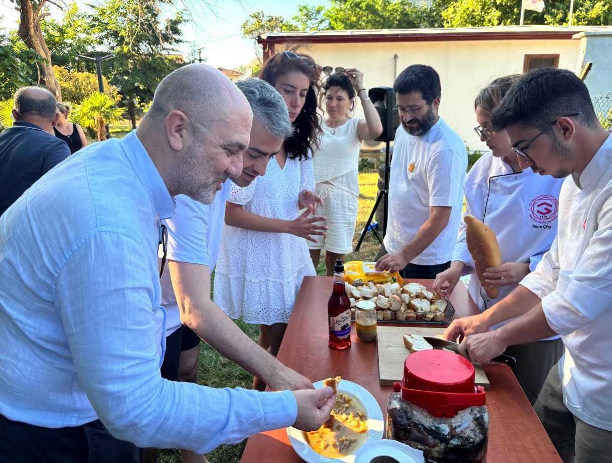 Marmara Adalar Belediye Başkanı Aydın Dinçer, Erasmus+ Sıfır Atık Projesi