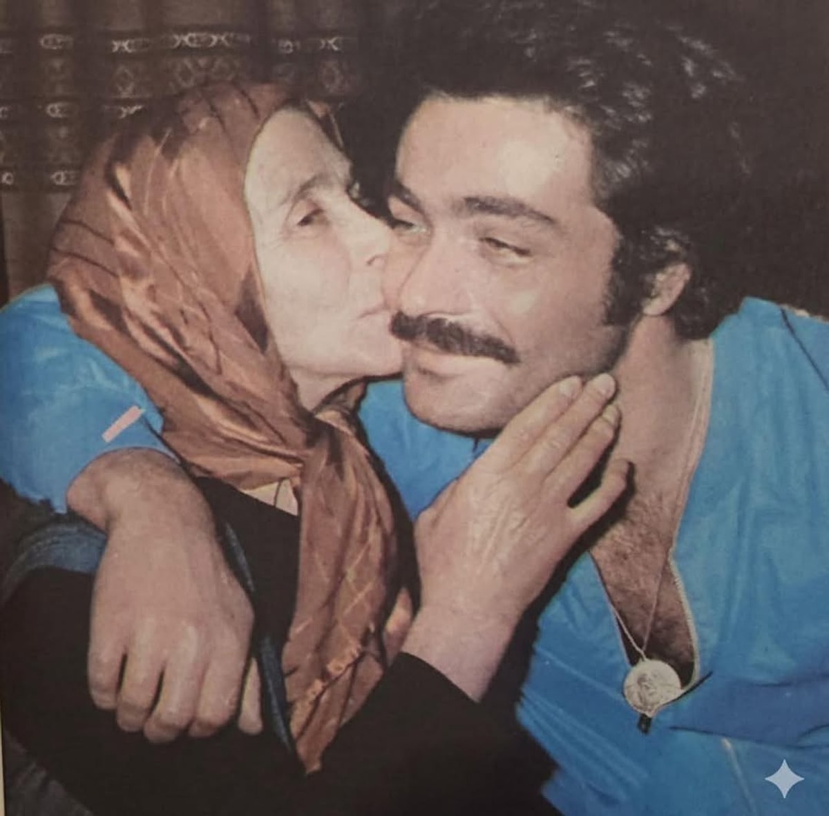 Kadir İnanır'ın Hayatını Değiştiren O Söz! Annesinin İtirafı Gündem Oldu ANNESI - Marmara Bölge Gazetesi