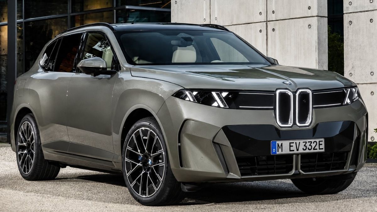 BMW'nin merakla beklenen yeni nesil X5 modeli resmi tanıtım öncesinde