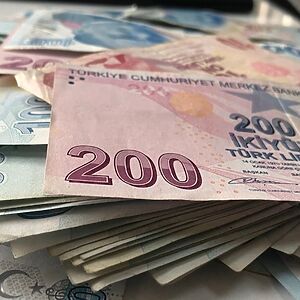 En düşük emekli maaşı son dakika gelişmeleri milyonlarca vatandaş tarafından