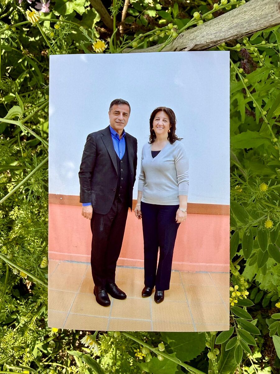 Cezaevindeki Selahattin Demirtaş'ın Son Hali Gündem Oldu! HJzdn8fWQAAzMTG - Marmara Bölge Gazetesi