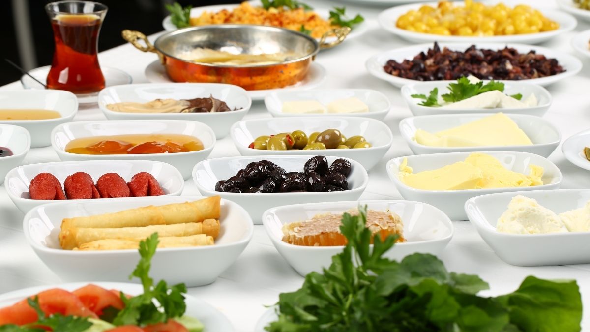 Kazdağları'nın Eteklerinden Ege'nin Mavisine: Balıkesir'in En Güzel Kahvaltı Rotaları KAHVALTII 1 - Marmara Bölge Gazetesi