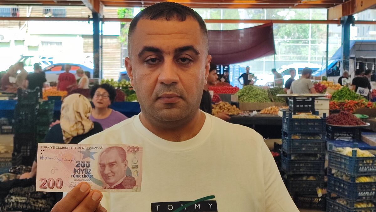 Paranın Üzerindeki Not Görenleri Şaşkına Çevirdi! Paranin Uzerindeki Not Gorenleri Saskina Cevirdi 2 - Marmara Bölge Gazetesi